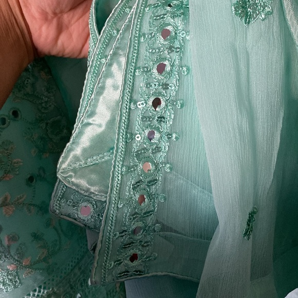 Guzel branded shalwar kameez - Picture 6 of 7